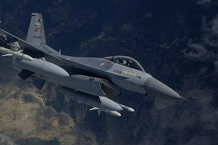 Türkiyə ordusu terrorçuların 14 hədəfini məhv edib