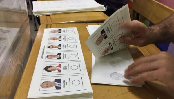 Türkiyədə prezident və parlament seçkiləri keçirilir