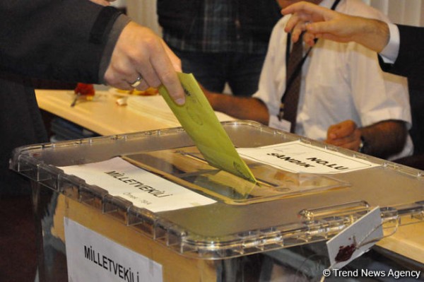 Türkiyədə növbədənkənar prezident və parlament seçkilərində səsvermə başa çatıb