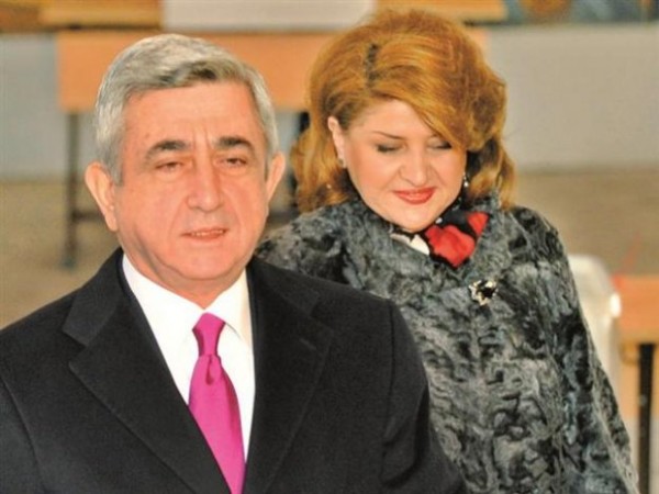 Serj Sarkisyan və arvadı Ermənistanı necə talayıblar?