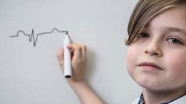 8 yaşlı uşaq universitet tələbəsi oldu