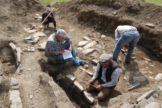 Xınalıqda 2500 il yaşı olan qədim nekropol aşkarlandı