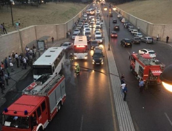 Bakıda sərnişin avtobusunda yanğın - Foto