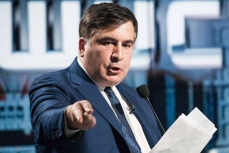 Saakaşvili: "Putin asanlıqla Ermənistanı buraxmayacaq"