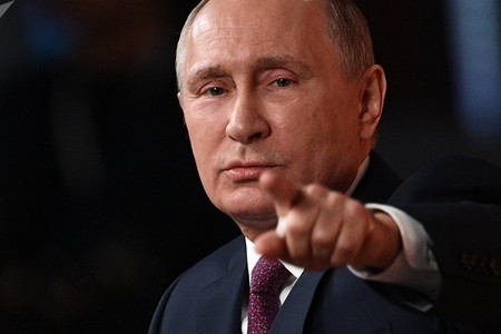 Putin İrəvandakı adamını göstərdi - Köçəryana zəngin pərdəraxası
