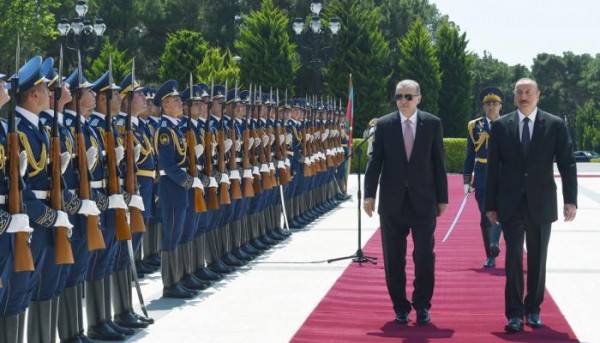 Türkiyə Prezidenti Rəcəb Tayyib Ərdoğanın rəsmi qarşılanma mərasimi olub