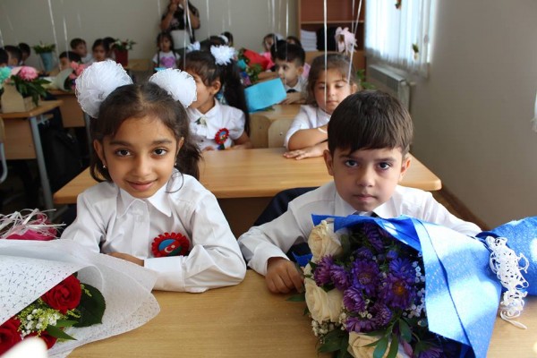 Aprel şəhidinin övladları birinci sinfə gedir – Foto