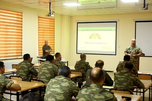 Bakıda NATO-nun təlim kursları keçirilib