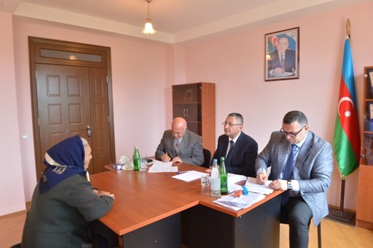 Dövlət Komitəsinin sədri Mingəçevirdə məcburi köçkünləri qəbul edib