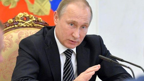 Putin: Tramp günahkar axtarırsa, güzgüyə baxsın