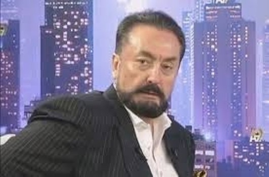 Adnan Oktarın villasını sökürlər