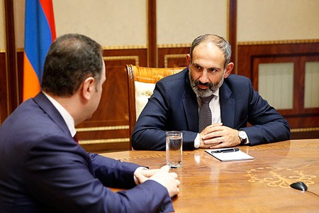 Paşinyana qarşı sərt ittiham: “Siz ölkənin sistemini dağıtmaqla məşğulsunuz”