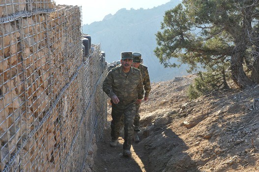 Müdafiə naziri Naxçıvan istiqamətində işğaldan azad edilmiş ərazilərdə olub - FOTO