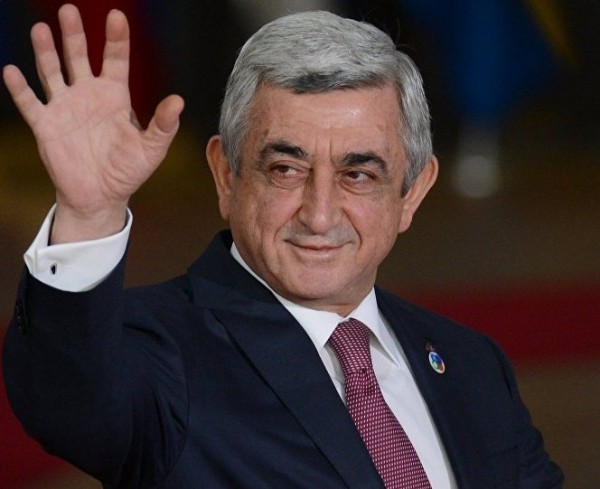 Serj Sərkisyan kəndə köçdü – Hökumət kottecindən kürəkən evinə…