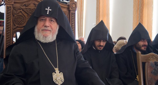 Erməni katolikos cinsi azlıqların cəzalandırılmasını tələb etdi