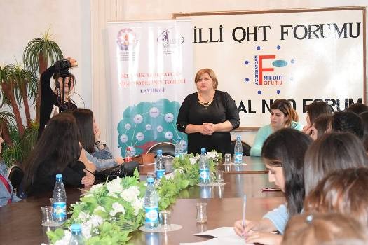 Mingəçevirdə ailələrdəki mövcud vəziyyətlə bağlı debat keçirilib
