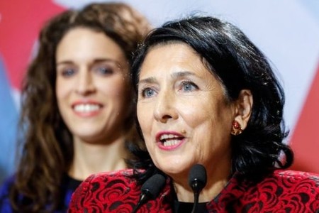 Salome Zurabişvili: "Rusiya ilə dostluq etmək vaxtı deyil"
