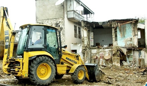 İnşaat sektorunda qanun pozuntuları - Vəzifəli şəxslərə cinayət işi açıldı