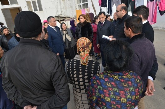 Dövlət Komitəsinin sədri Şüvəlan qəsəbəsində məskunlaşmış məcburi köçkünlərlə görüşüb