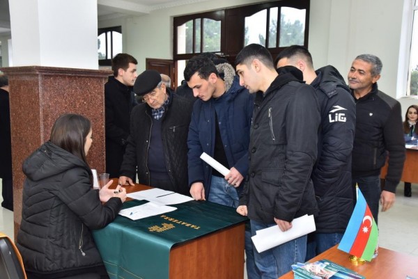 Sumqayıt şəhərində əmək yarmarkası keçirilib