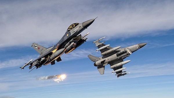 PKK-nın 1 km-lik mağarası bombalandı