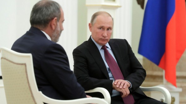 Putindən Paşinyana gecikən təbrik