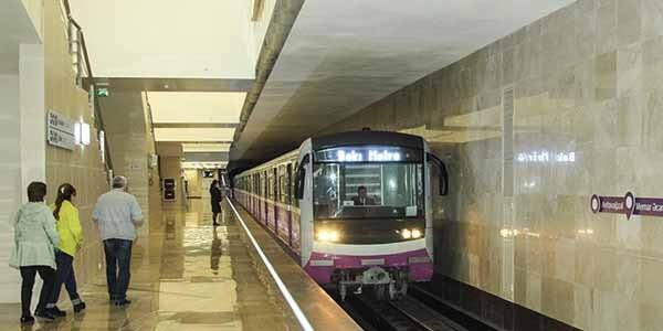 Bakı metrosunda ölüm hadisəsi