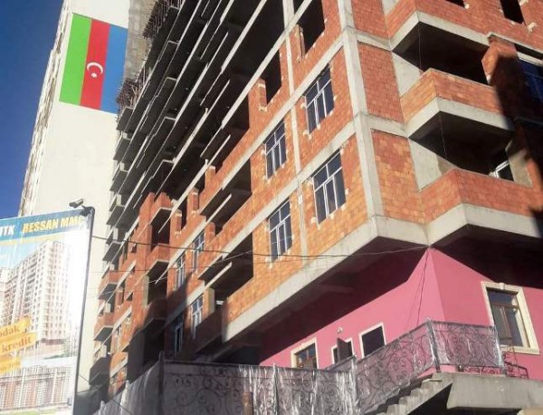 “Xətai rayonu, Məhəmməd Hadi küçəsində ağac kəsilmir, özül qazılmır...bizi şantaj edirlər” - REAKSİYA