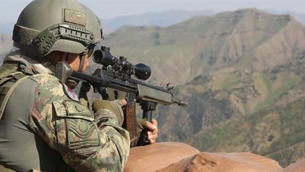 Türk əsgər PKK-çıları belə məhv etdi - Video