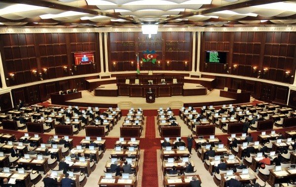 Milli Məclisin 63 üzvünün səsi ilə deputat mandatı ləğv ediləcək