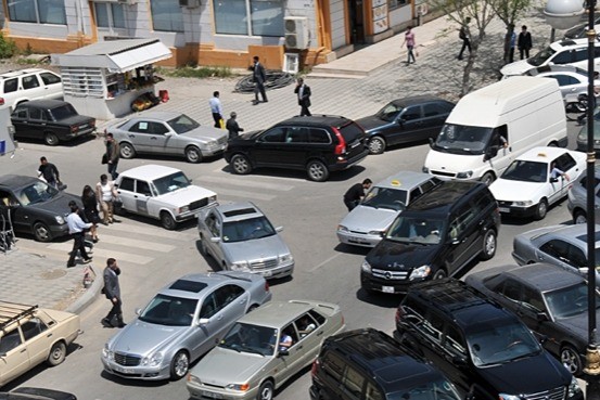 BNA: Bakıda parklanmalardan yığılan pullar qanunsuzdur