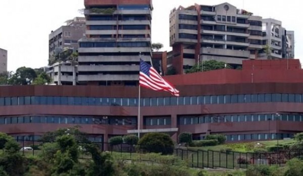 Amerikalı diplomatlar Venesuelanı tərk etdi