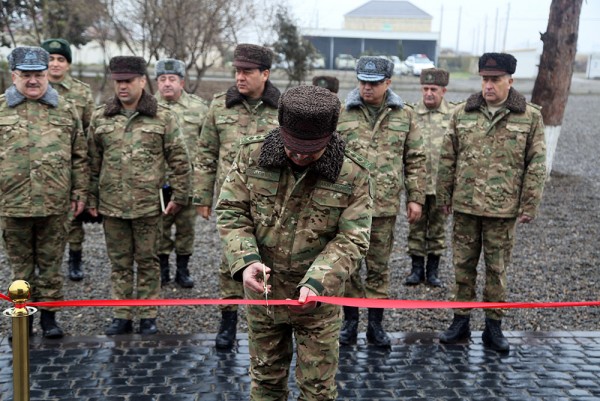 Zakir Həsənov cəbhəboyu zonada yeni yaşayış komplekslərinin açılışında iştirak edib