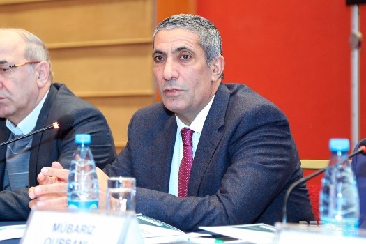Siyavuş Novruzov deputatları sərt tənqid edib: “Yaxalarını kənara çəkirlər”