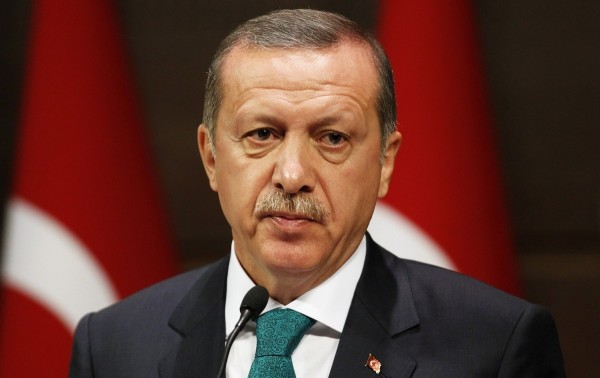 Ərdoğan Münbiçdəki terrorçulara xərəbdarlıq edib
