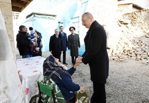 Prezident İlham Əliyev zəlzələ bölgəsinə gedib