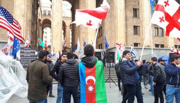 Azərbaycanlılar Gürcüstanda etiraz aksiyası keçirib