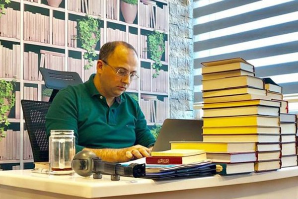 İlahiyyatçı prezidentə müraciət etdi