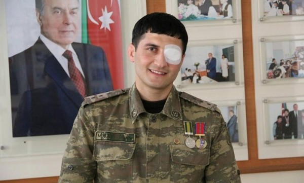 İş adamı Kamil Musəviyə şirkət hədiyyə etdi