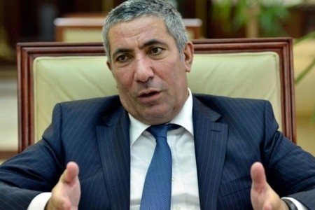 Siyavuş Novruzov: “Hələ ki tövbə qapıları açıqdır”