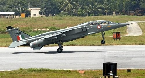 Pakistan Hindistanın iki təyyarəsini vurdu