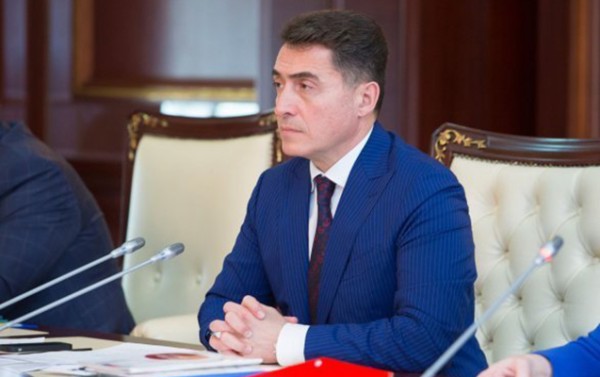 Əli Hüseynli Milli Qəhrəmanlara ev verilməsini xahiş etdi