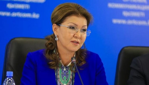 Dariqa Nazarbayeva Qazaxıstan parlamenti Senatının sədri seçilib