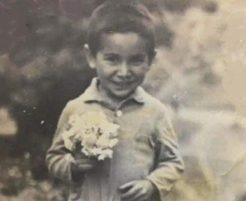 Tanıdığınız tanışlar: Məşhur yazarı tanıya bildiniz?..
