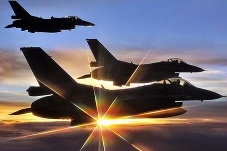 PKK-nın qərargahı və anbarları darmadağın edildi