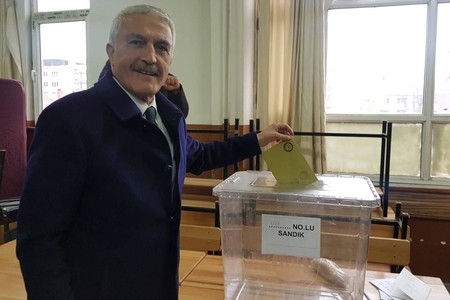 Nəticələr açıqlandı: İsa Yaşar Tezel İğdırın Bələdiyyə başqanı oldu