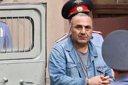 Məşhur “qanuni oğru” azadlığa çıxır: liderlik uğrunda savaş başlayır