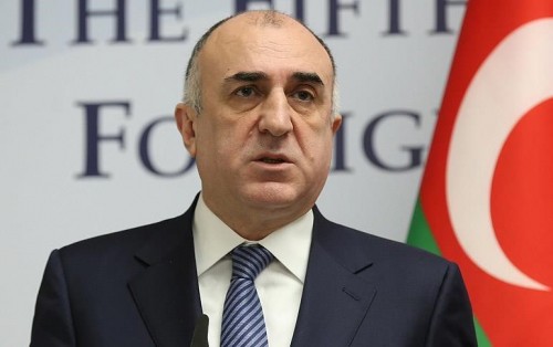 Elmar Məmmədyarov erməni jurnalistə: “Ermənistan vətəndaşı niyə hərbi xidməti Azərbaycanda keçir?”