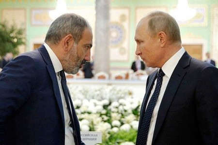 Paşinyanla Putinin telefon danışığı ilə bağlı qalmaqal