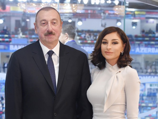 10 milyon olduq: Prezident və xanımı xalqımızı təbrik etdi